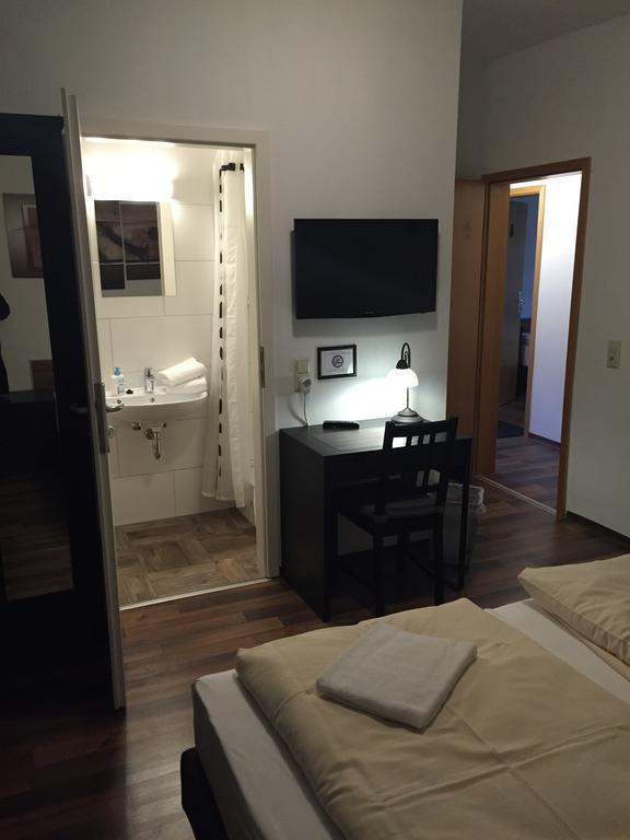 Hotel Engel Waldbronn Pokoj fotografie
